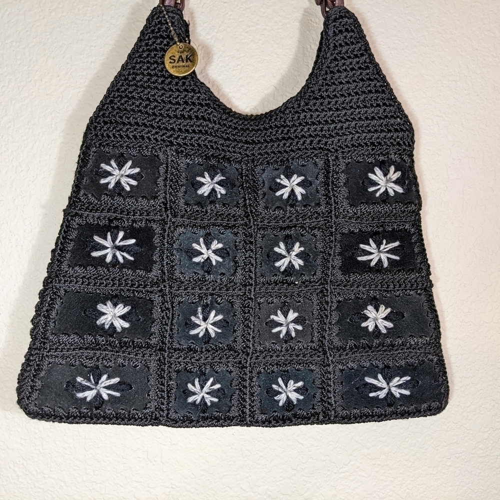 'Sequoia' Floral Crochet Purse With Leather Strap By The Sak - Picture 9 of 11